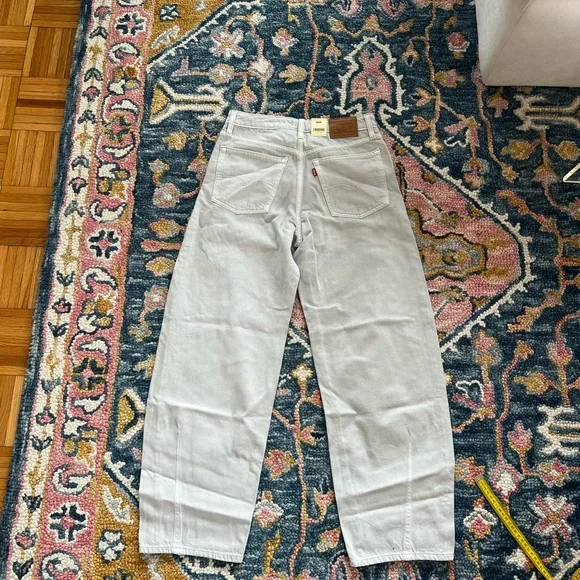 NWT grey barrel leg women’s jeans - Picture 2 of 6